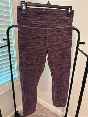 Athleta Plum/Textured High-Waist Active Leggings